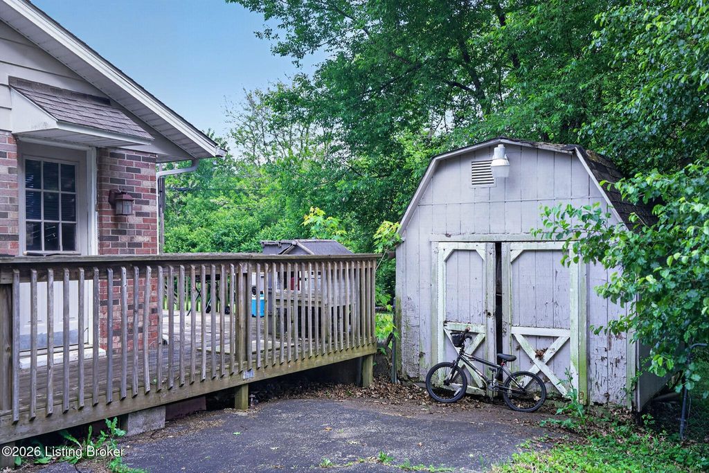 Photo of 1820 Montclair Dr, Mt Sterling, KY 40353 (MLS # 1716435)