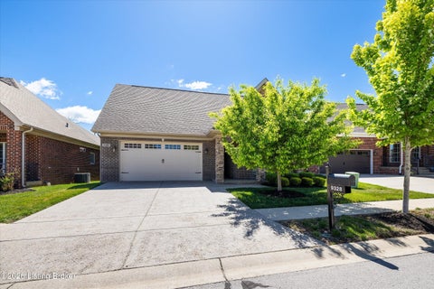 Condo For Sale - 9328 Cross Meadows Cir<br/> Louisville, KY 40291