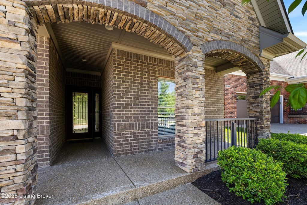 Photo of 9328 Cross Meadows Cir, Louisville, KY 40291 (MLS # 1716159)