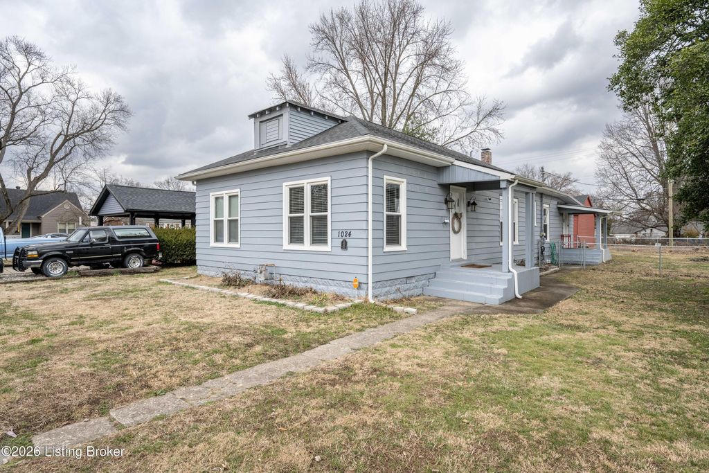 Photo of 1024 N Taggart Ave, Clarksville, IN 47129 (MLS # 1709411)