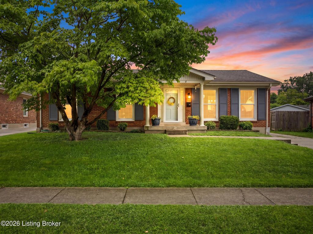 Photo of 4012 Landside Dr, Louisville, KY 40220 (MLS # 1721331)