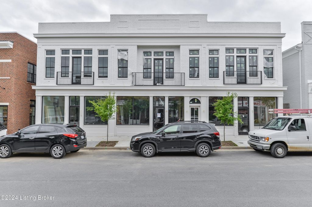 Photo of 10504 Meeting St #201 B, Prospect, KY 40059 (MLS # 1712894)