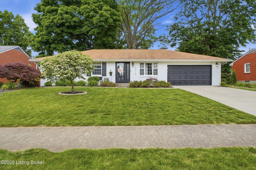 Photo of 2614 Tregaron Ave, Jeffersontown, KY 40299 (MLS # 1717915)