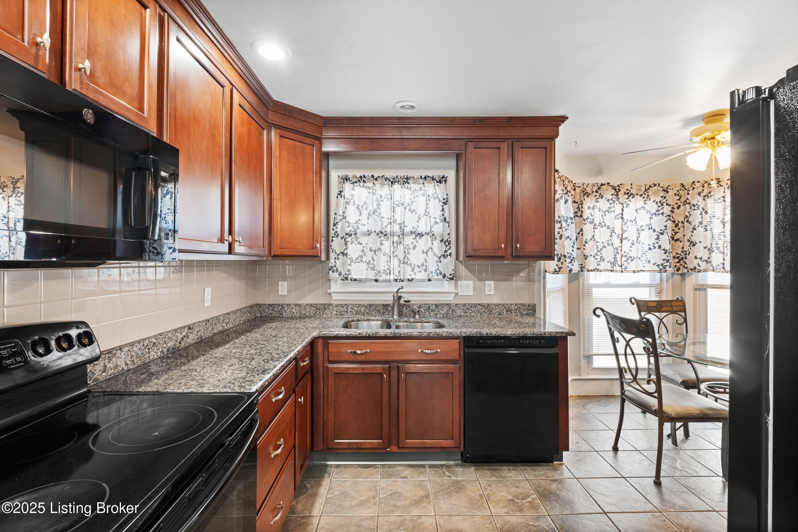 802 Moser Rd, Louisville, Kentucky image 12