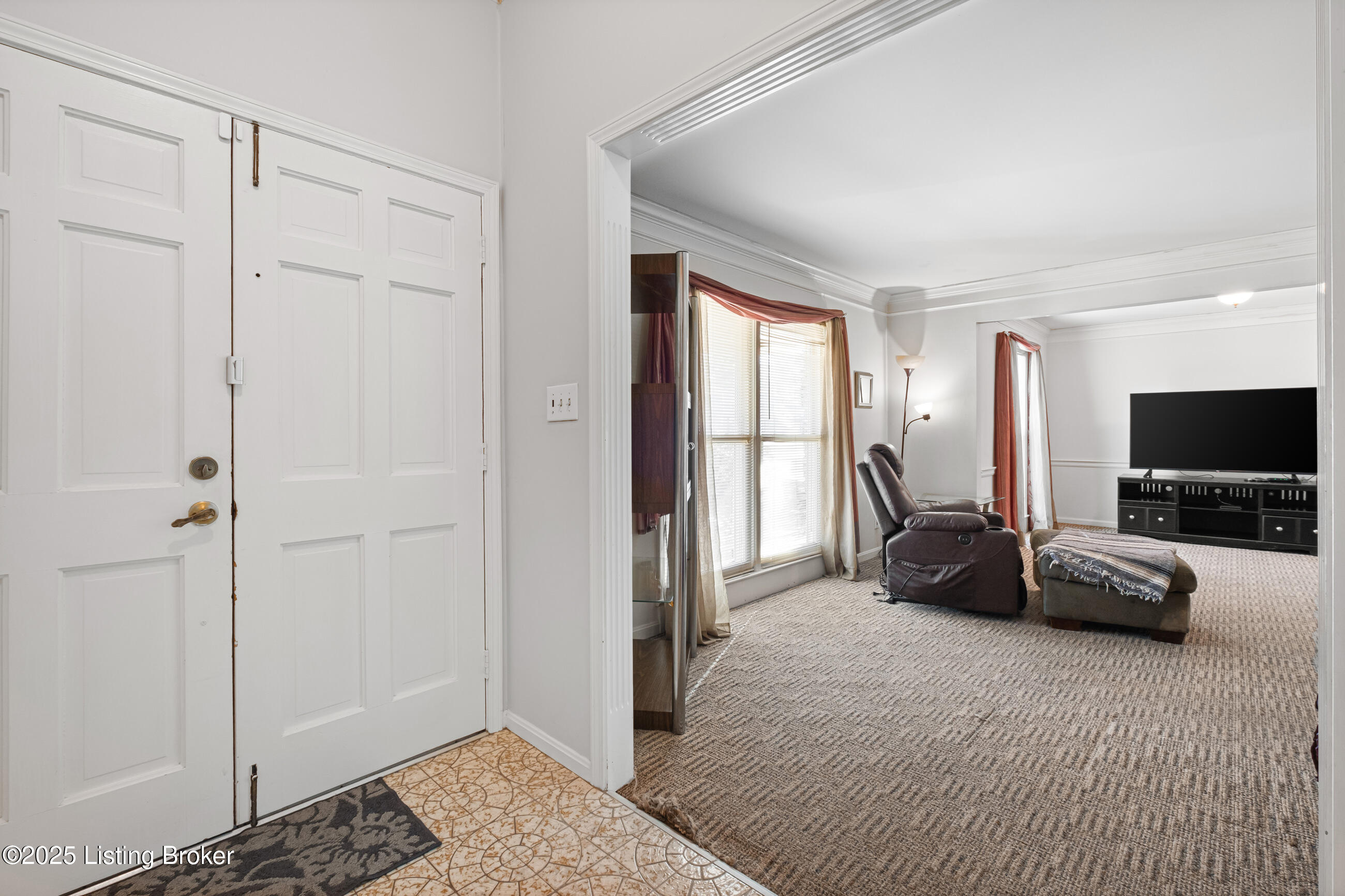 802 Moser Rd, Louisville, Kentucky image 6