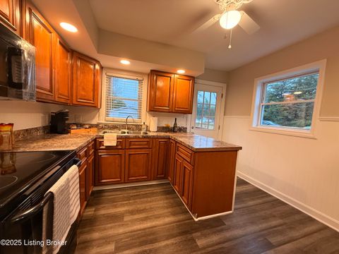 Photo of 918 Fountain Ave, Louisville, KY 40222 (MLS # 1702114)
