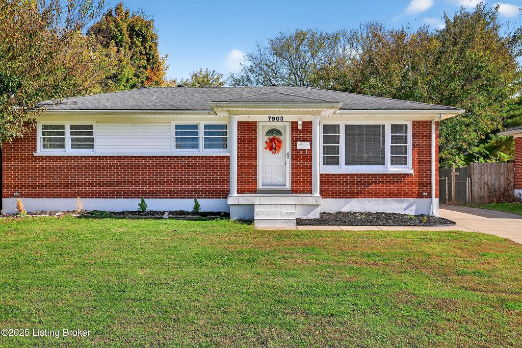 Photo of 7903 Columbine Dr, Louisville, KY 40258 (MLS # 1701850)