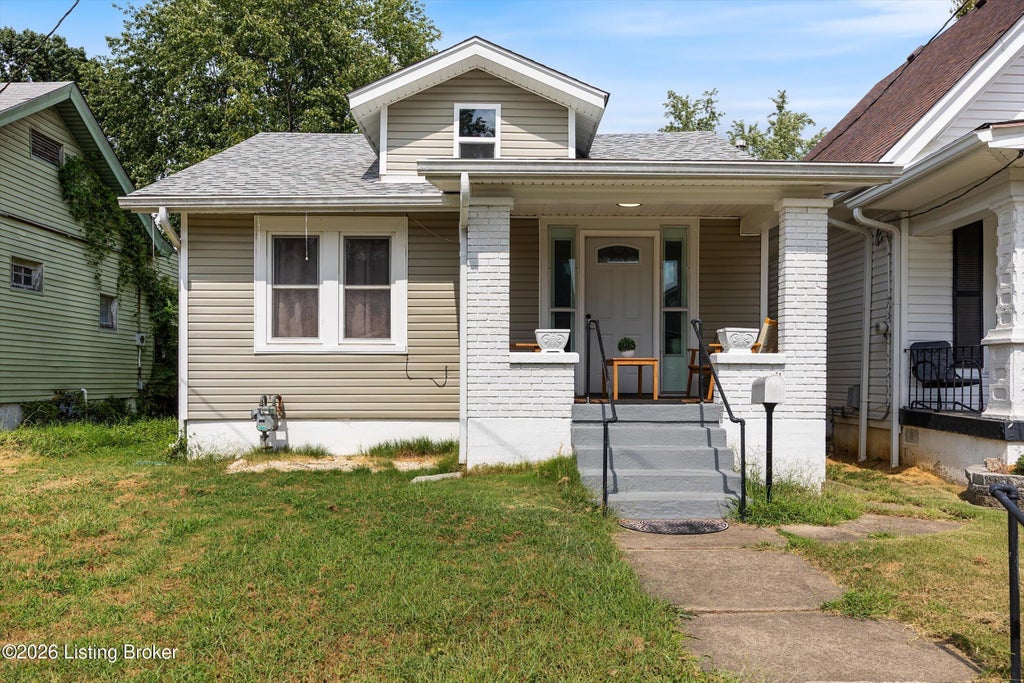Photo of 2313 W Lee St, Louisville, KY 40210 (MLS # 1728661)