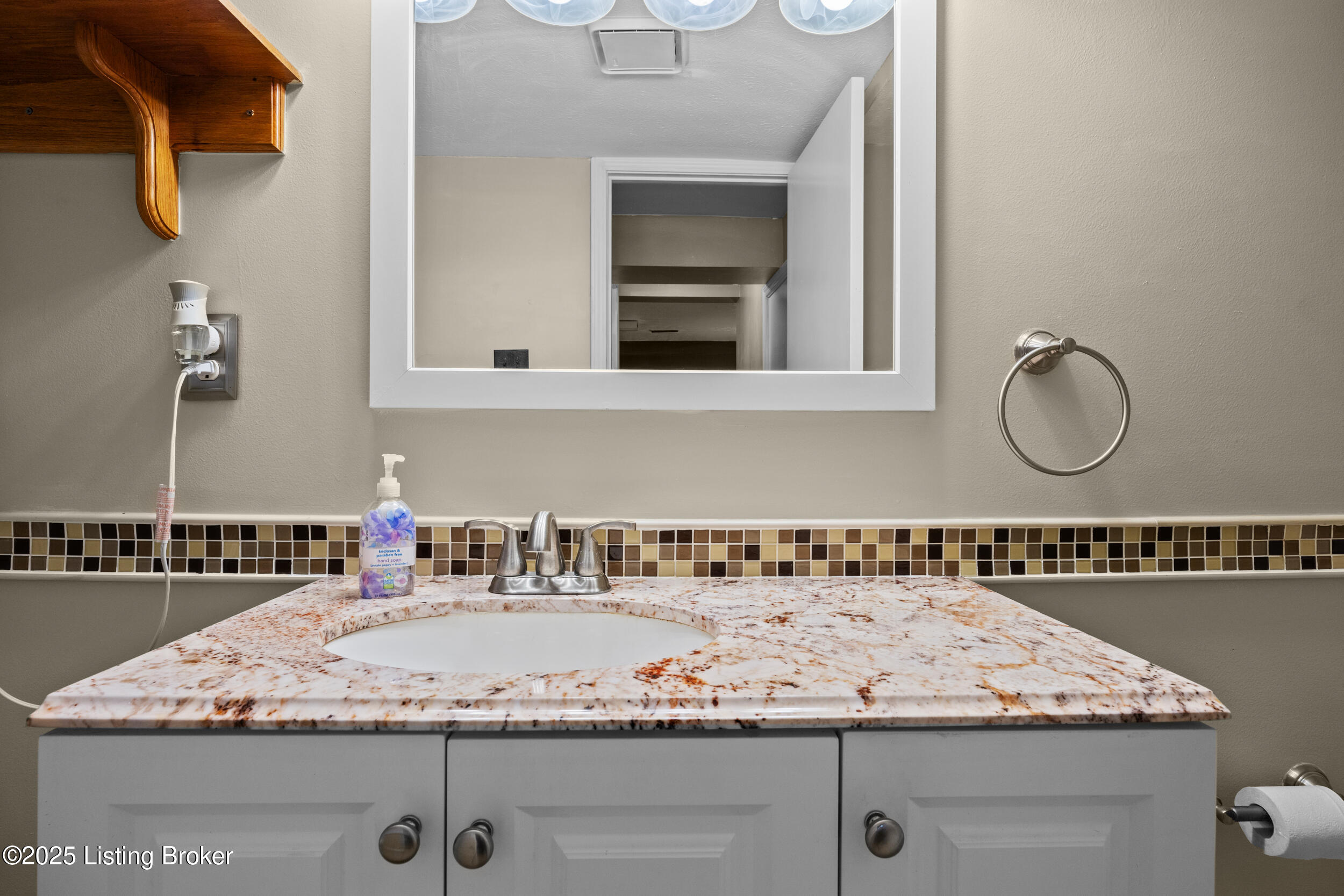6607 Gabriel Dr, Louisville, Kentucky image 41