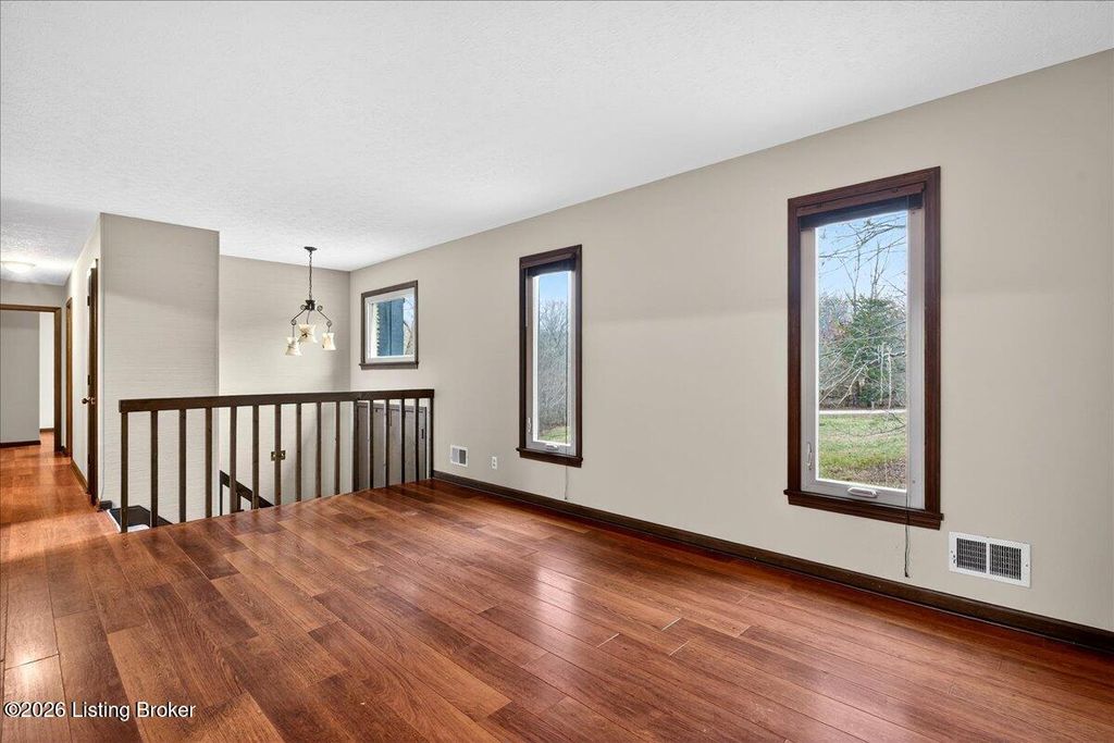 Photo of 3502 Maple Leaf Dr, La Grange, KY 40031 (MLS # 1703942)