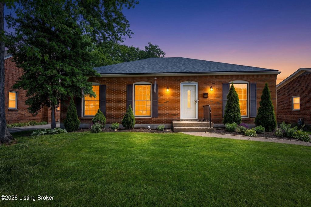 Photo of 4309 Hunsinger Ln, Louisville, KY 40220 (MLS # 1716744)