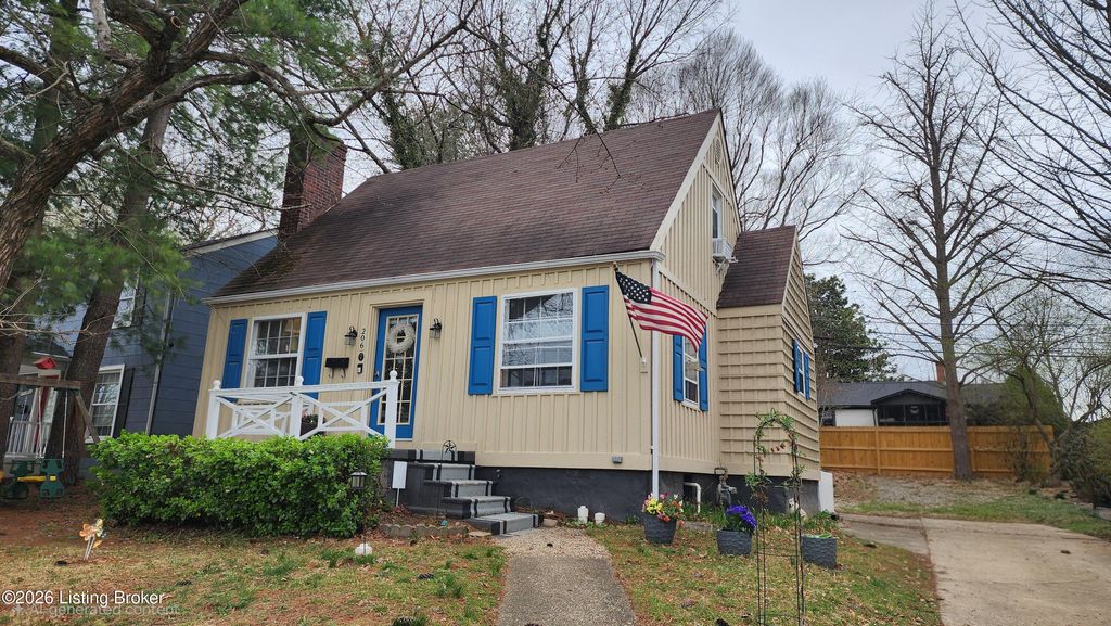 Photo of 206 Poplar Dr, Elizabethtown, KY 42701 (MLS # 1711283)