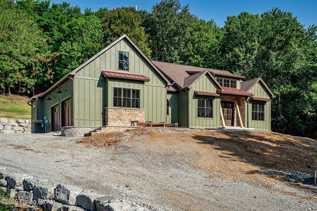 Photo of 807 Wooded Ridge Dr, New Albany, IN 47150 (MLS # 1718259)