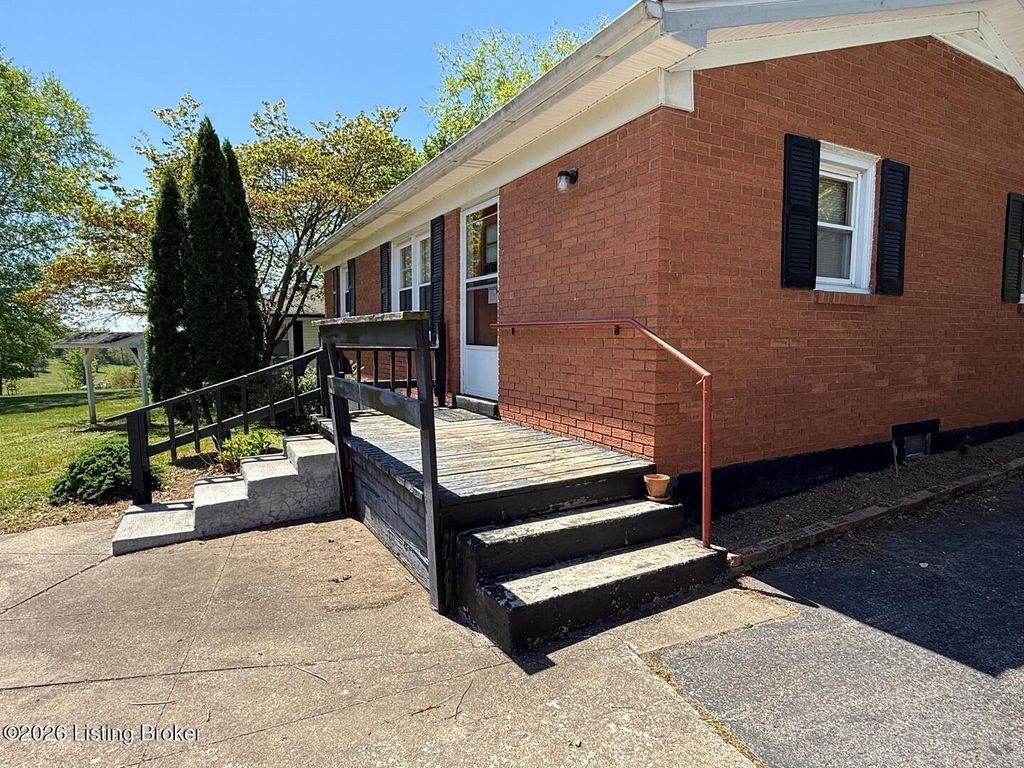 Photo of 421 Peonia Rd, Clarkson, KY 42726 (MLS # 1715769)