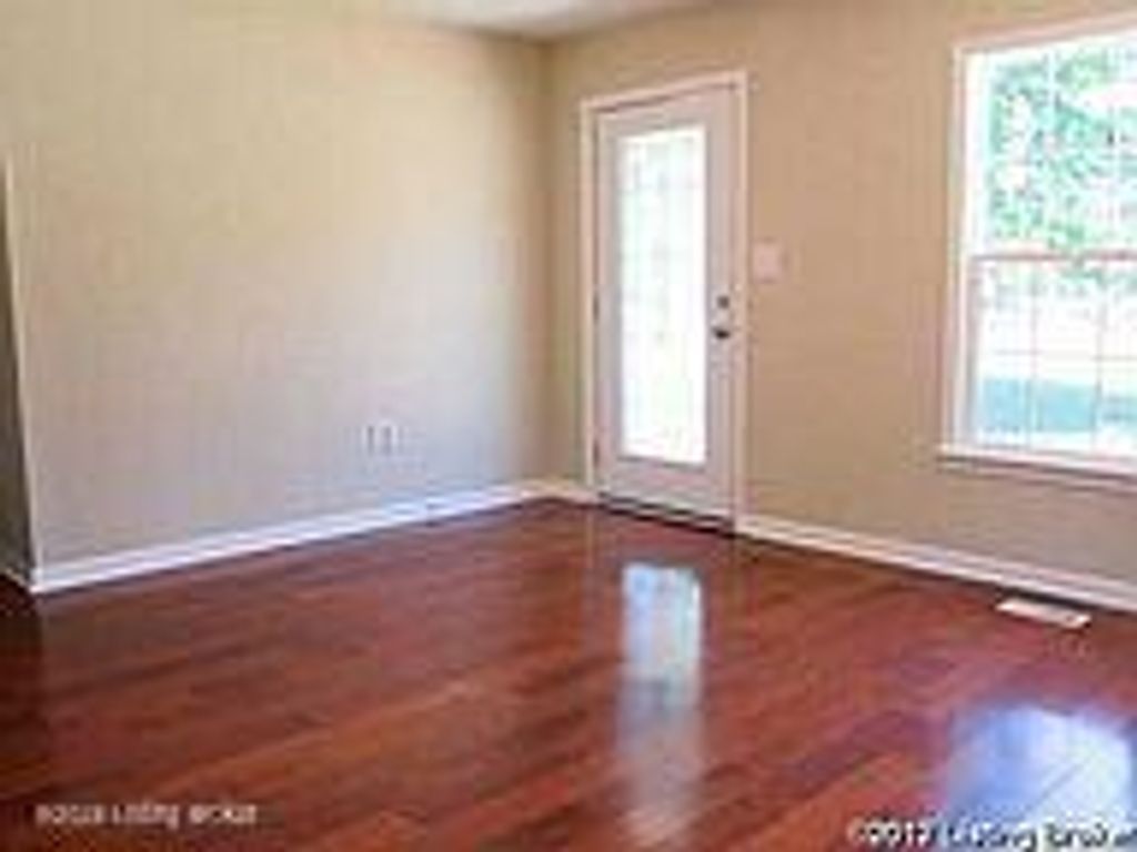 Photo of 3612 Foreman Ln, Louisville, KY 40219 (MLS # 1708941)