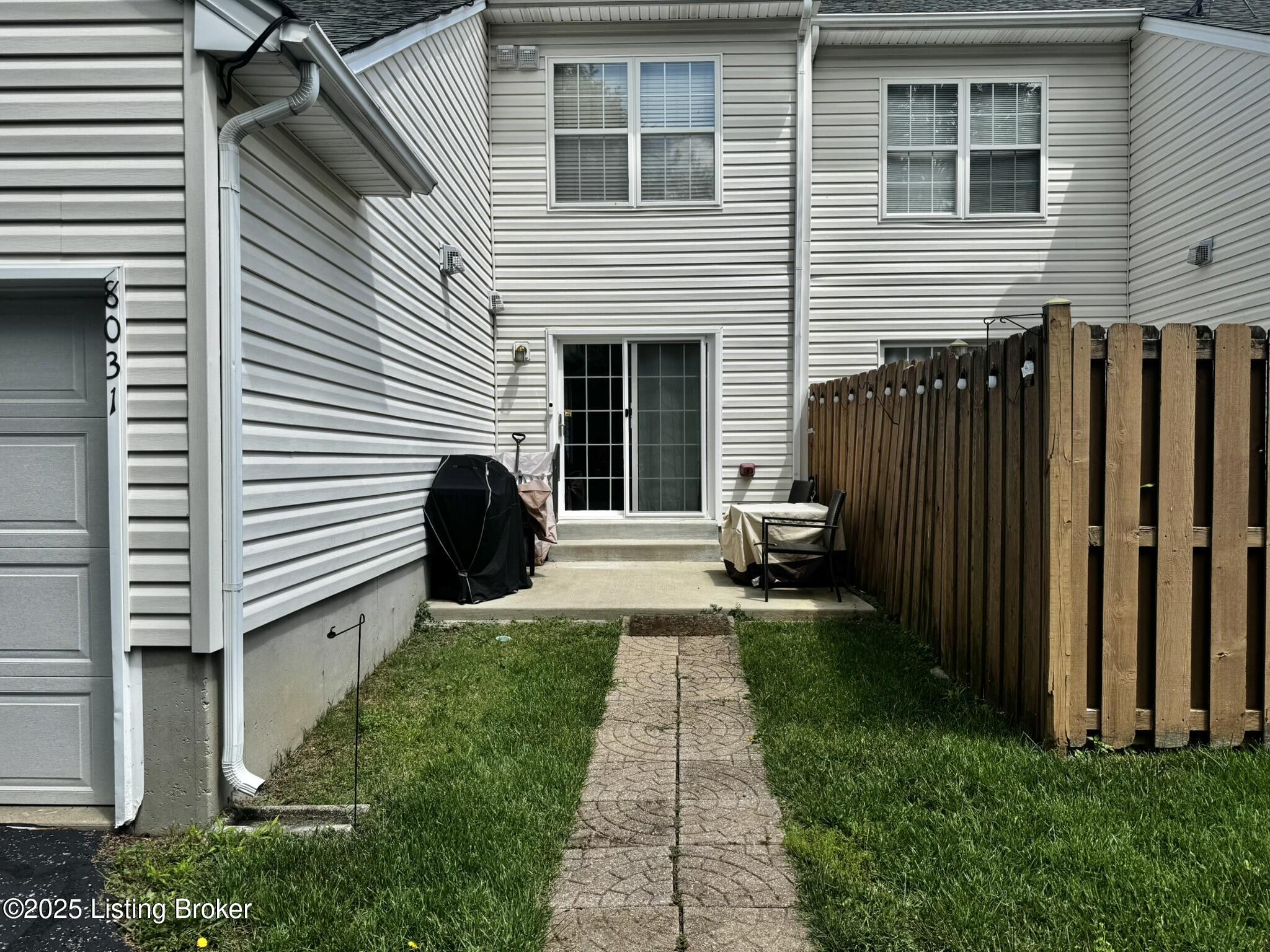 8031 Aspen Green Ln, Louisville, Kentucky image 35