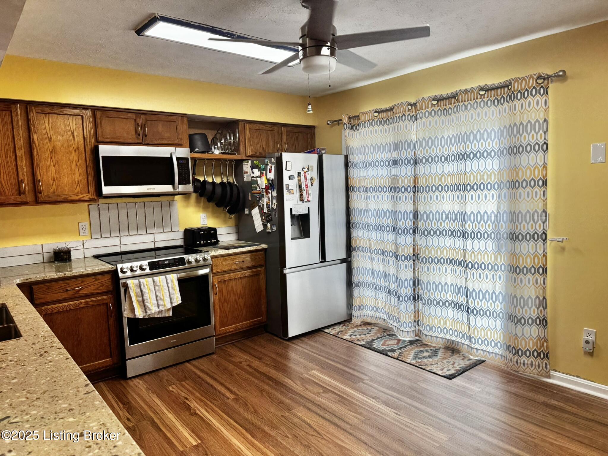 8031 Aspen Green Ln, Louisville, Kentucky image 10