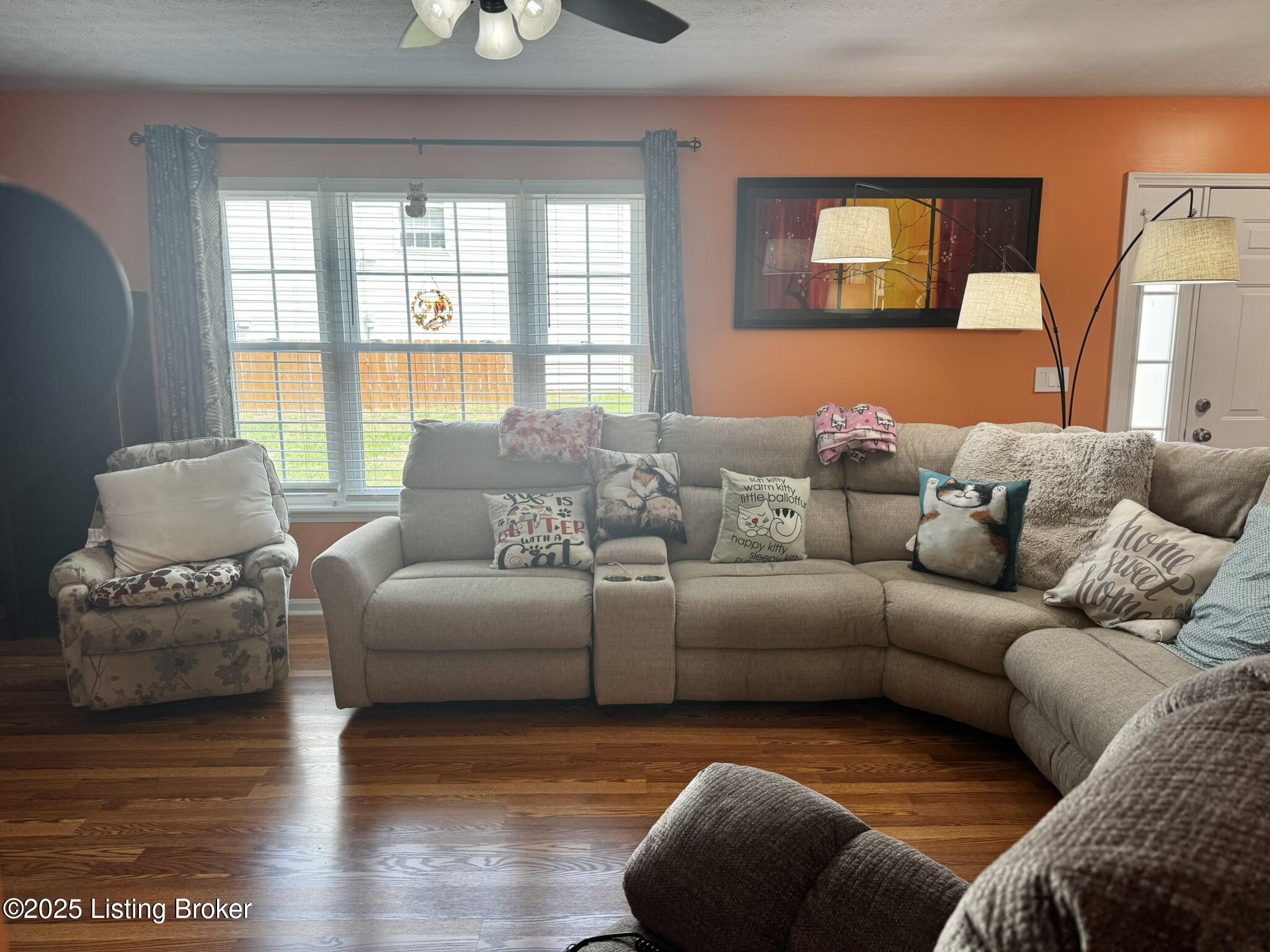 8031 Aspen Green Ln, Louisville, Kentucky image 7