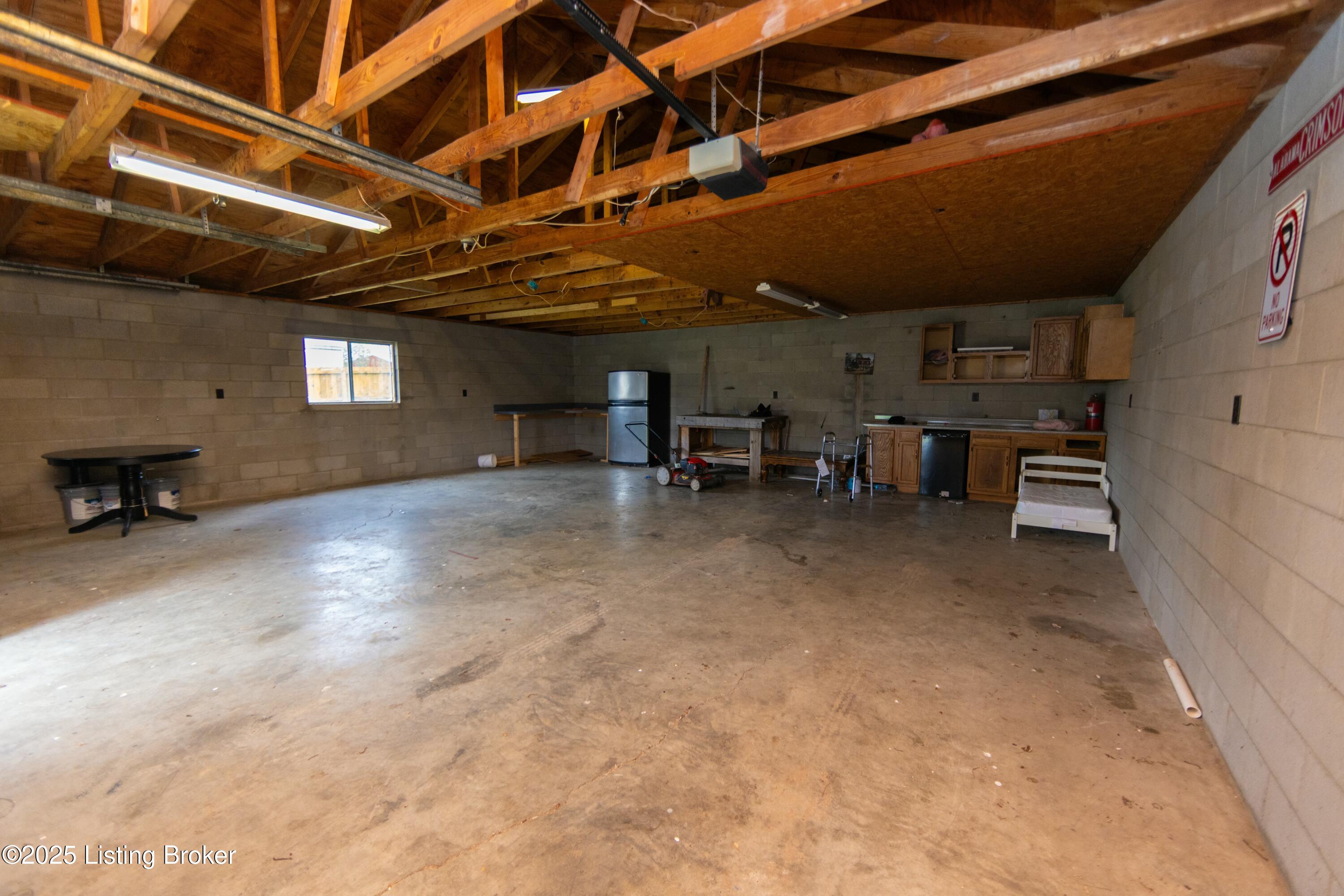 6214 Middlerose Cir, Louisville, Kentucky image 22