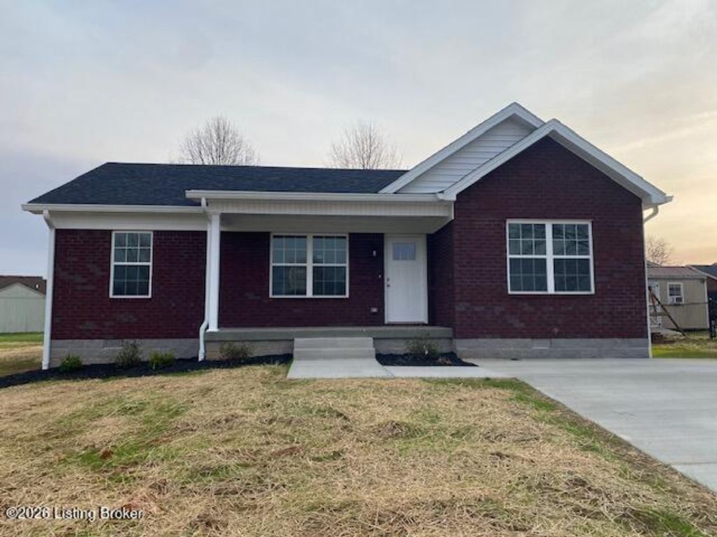 Photo of 100 Clear Springs Dr, Bardstown, KY 40004 (MLS # 1710955)