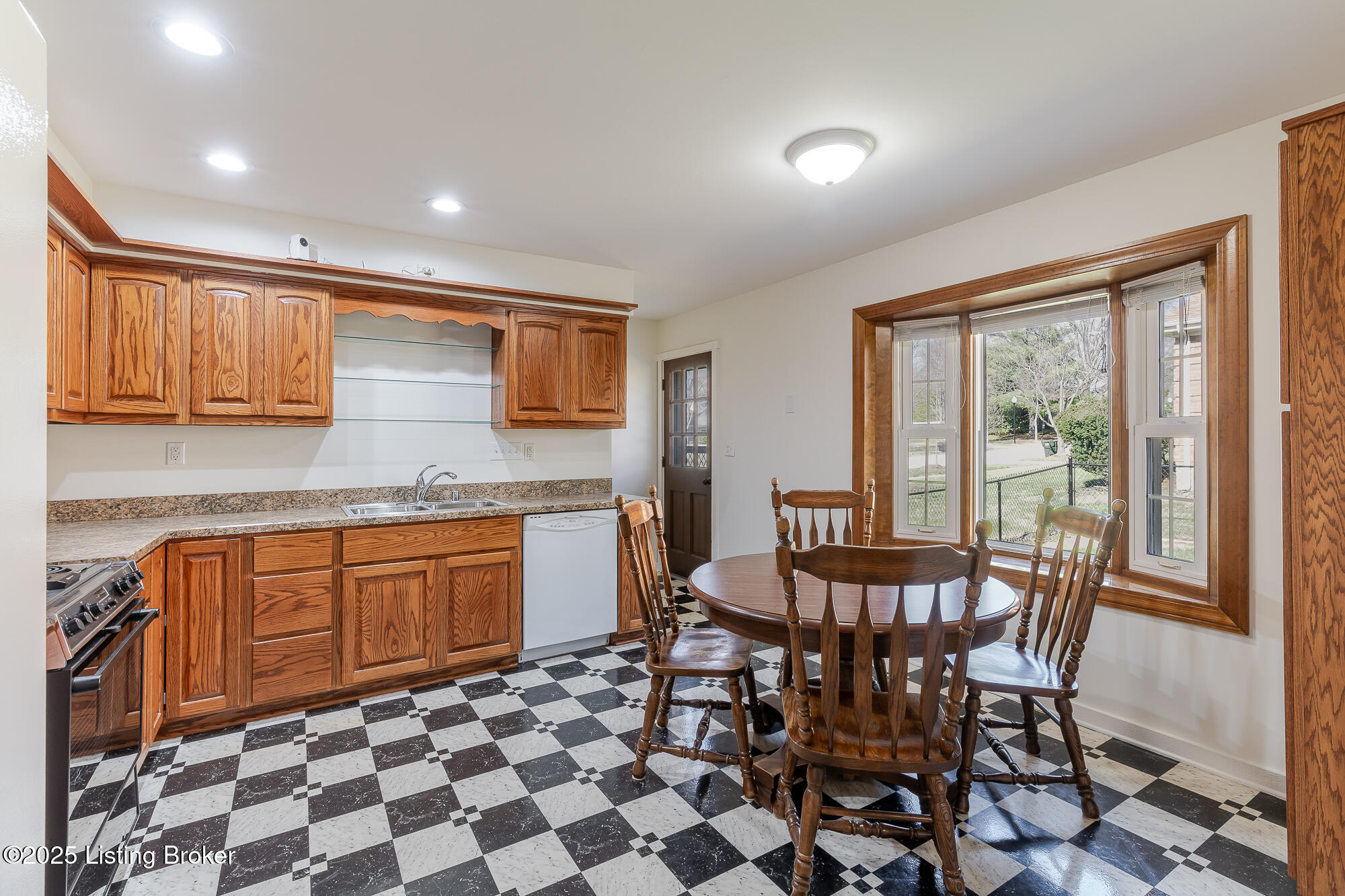 2811 Weissinger Rd, Louisville, Kentucky image 17