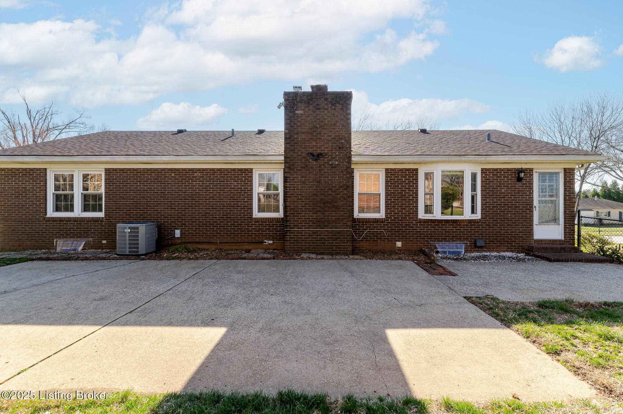 2811 Weissinger Rd, Louisville, Kentucky image 6