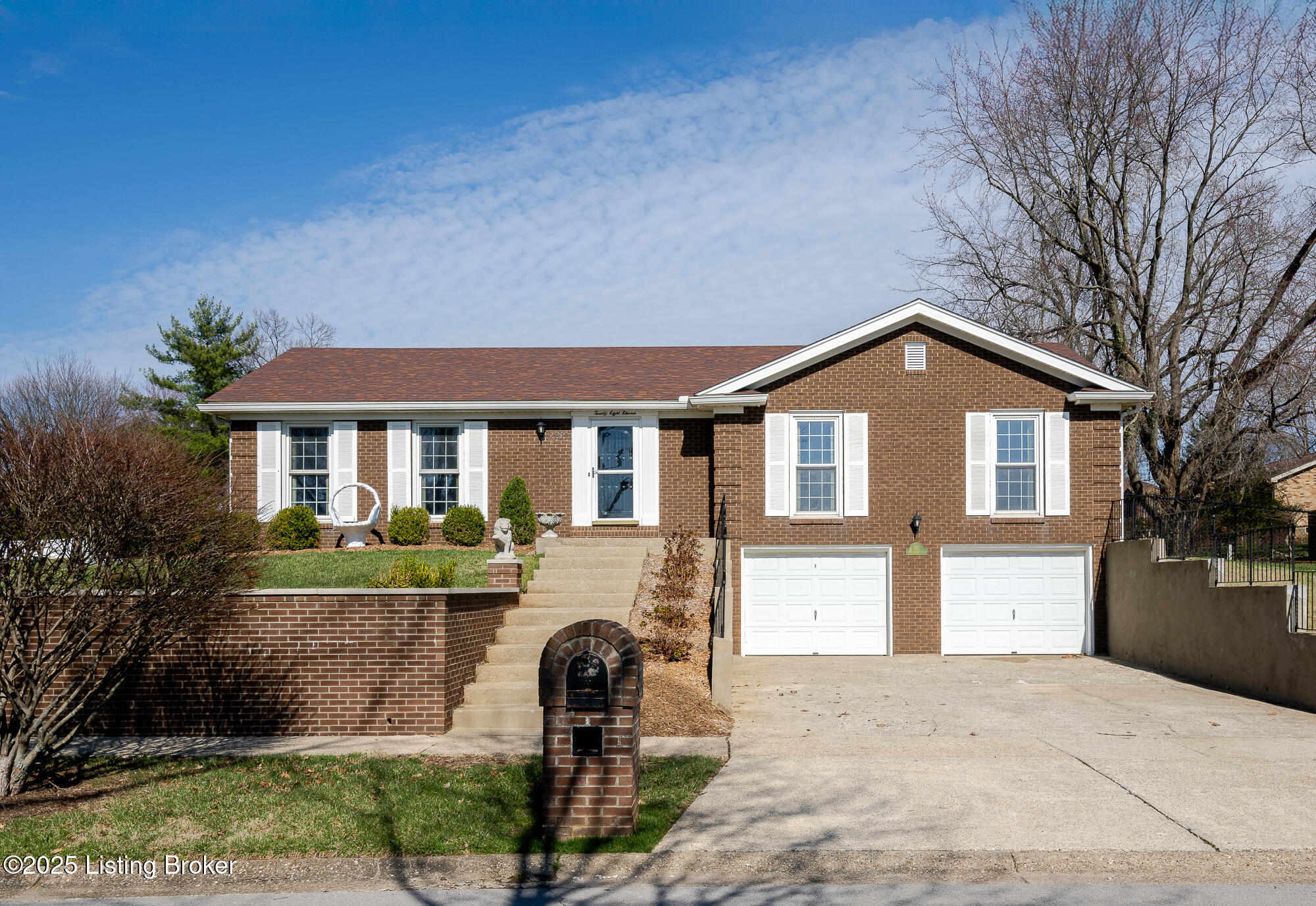 2811 Weissinger Rd, Louisville, Kentucky image 1
