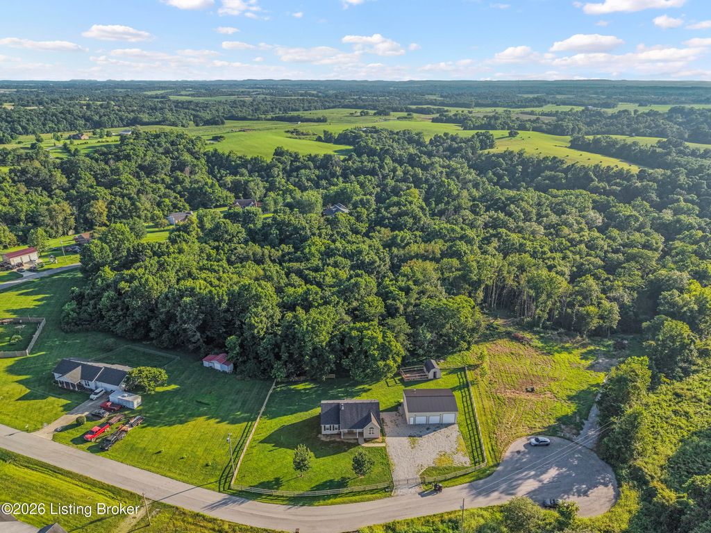 Photo of 749 Tindale Dr, Taylorsville, KY 40071 (MLS # 1723823)