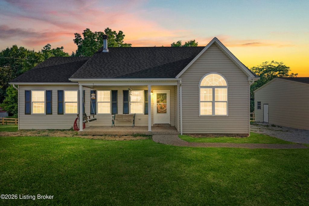 Photo of 749 Tindale Dr, Taylorsville, KY 40071 (MLS # 1723823)