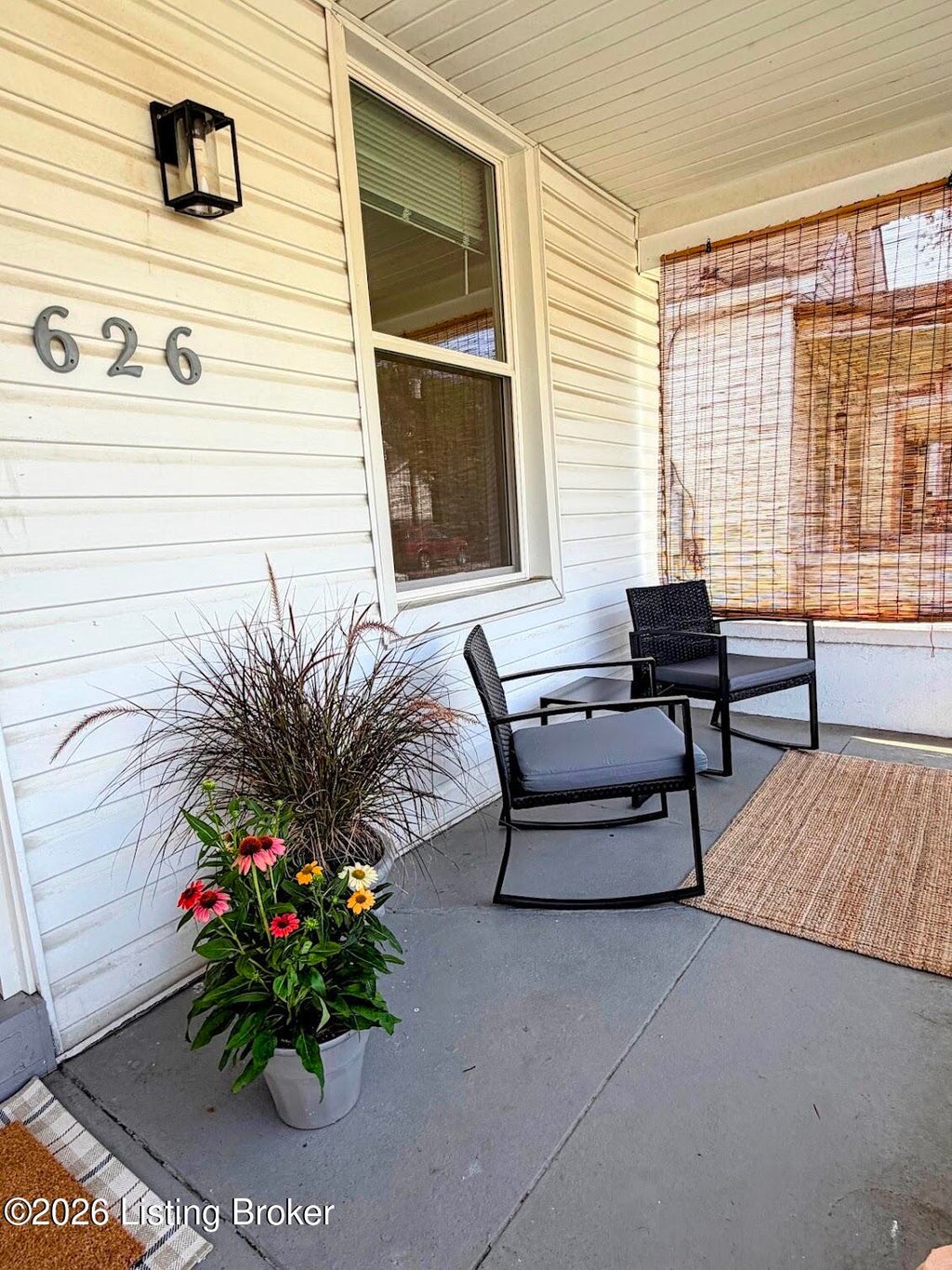 Photo of 626 E Hill St, Louisville, KY 40217 (MLS # 1729459)