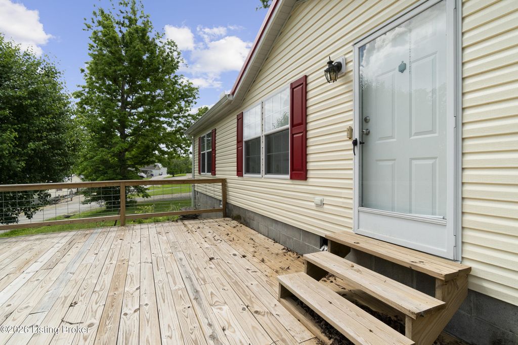 Photo of 14 Trailwoods Ln, Leitchfield, KY 42754 (MLS # 1710165)