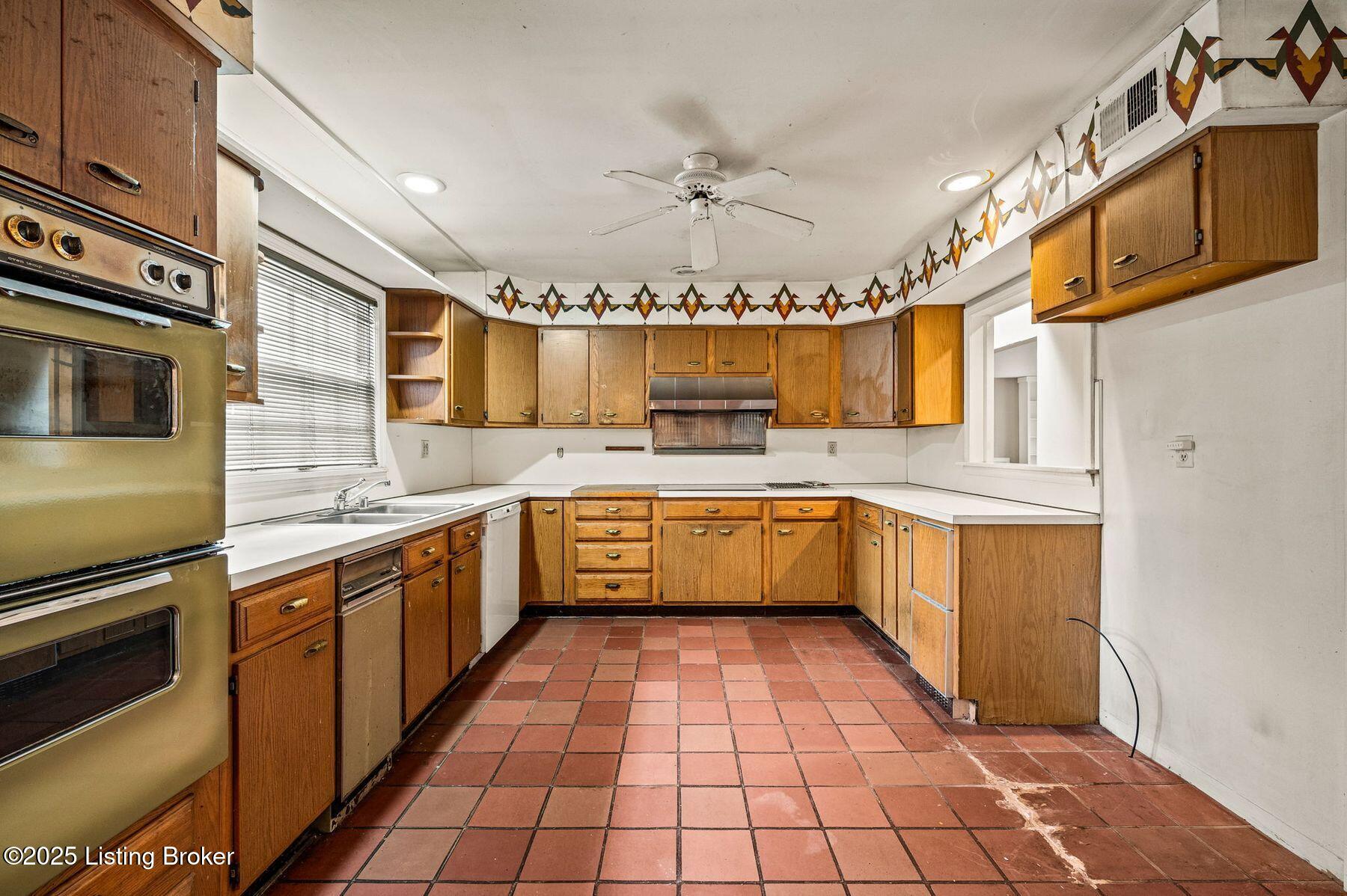 7823 Wolf Pen Branch Rd, Prospect, Kentucky image 11