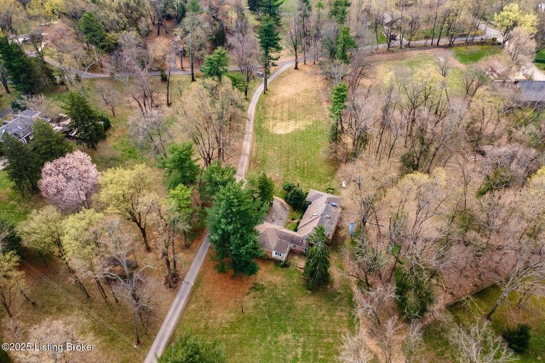 7823 Wolf Pen Branch Rd, Prospect, Kentucky image 3