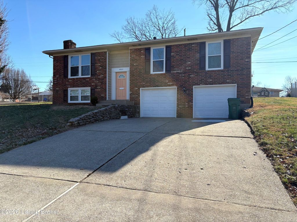 Photo of 4802 Andrea Way, Louisville, KY 40219 (MLS # 1706216)