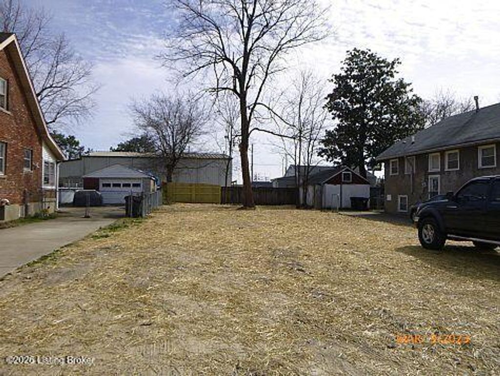 Photo of 1520 Lincoln Ave, Louisville, KY 40213 (MLS # 1709855)
