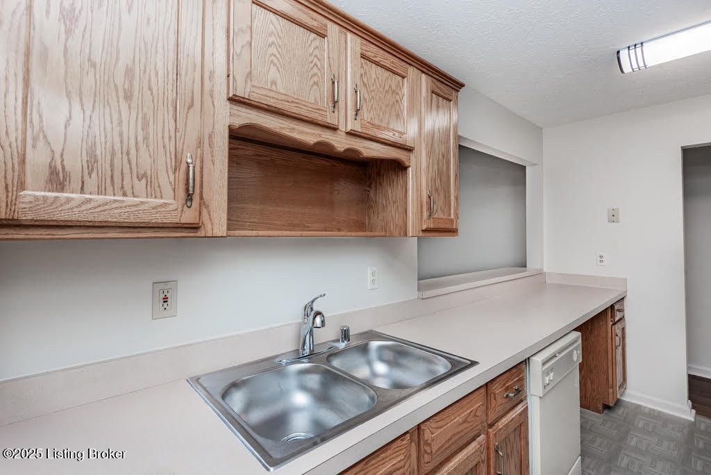 134 Huron Ct, Shepherdsville, Pennsylvania image 4