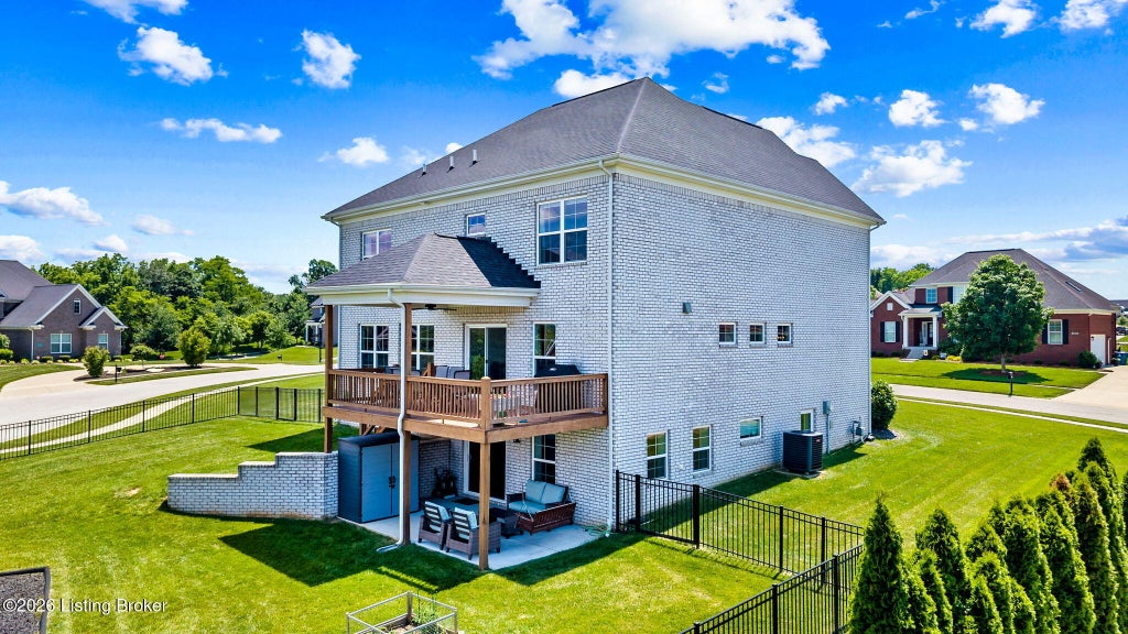 Photo of 5800 Sumner Pl, Crestwood, KY 40014 (MLS # 1731424)