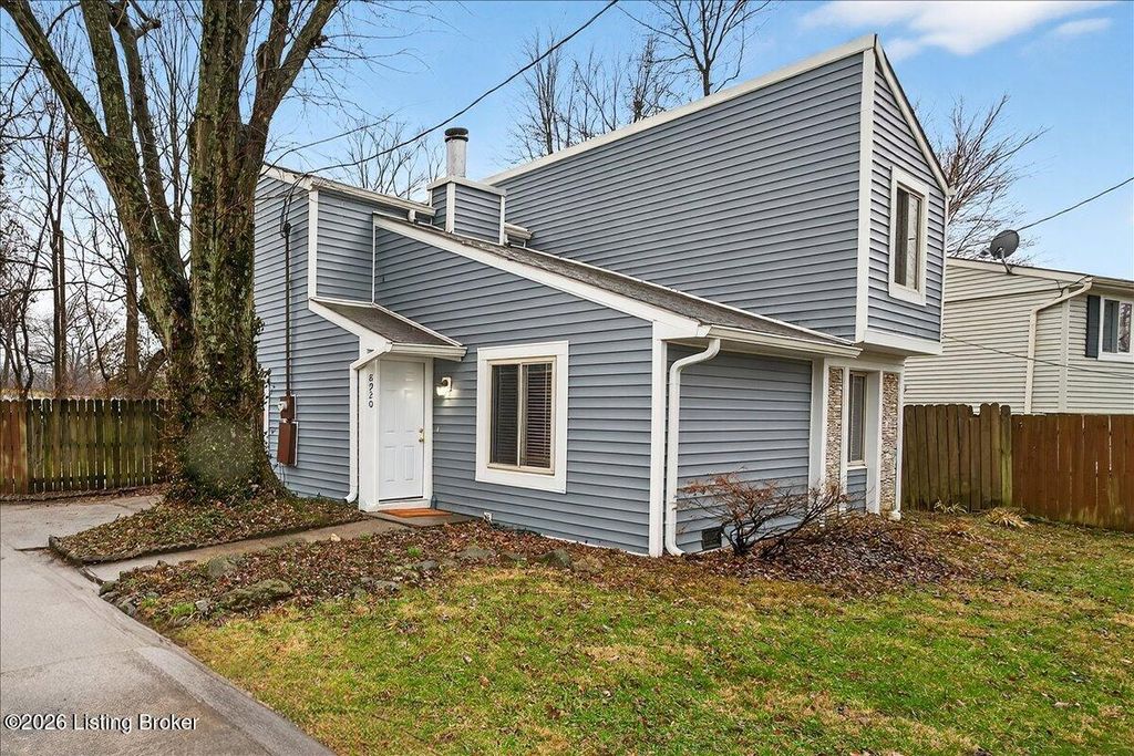 Photo of 8920 Wimsatt Way, Louisville, KY 40291 (MLS # 1708163)