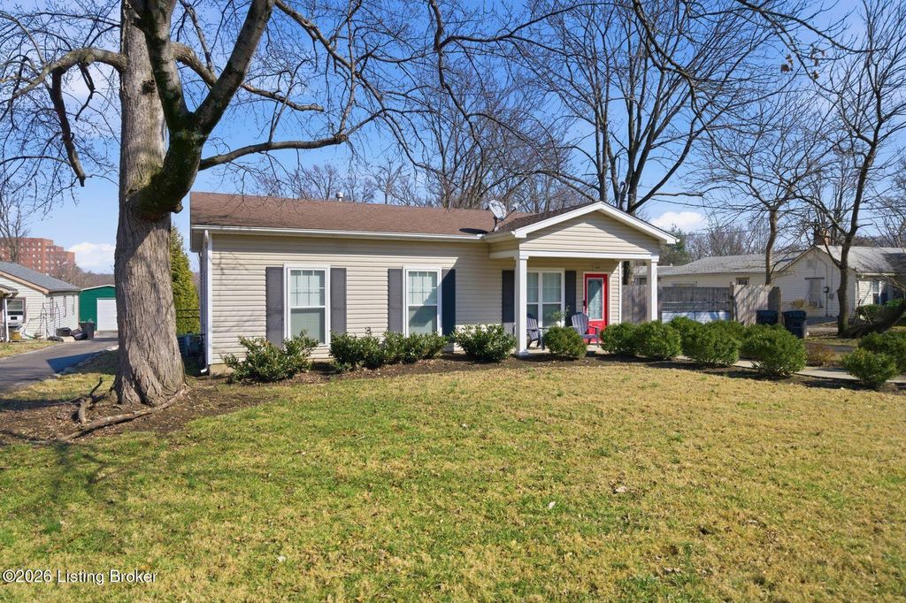 Photo of 643 N Birchwood Ave, Louisville, KY 40206 (MLS # 1709358)