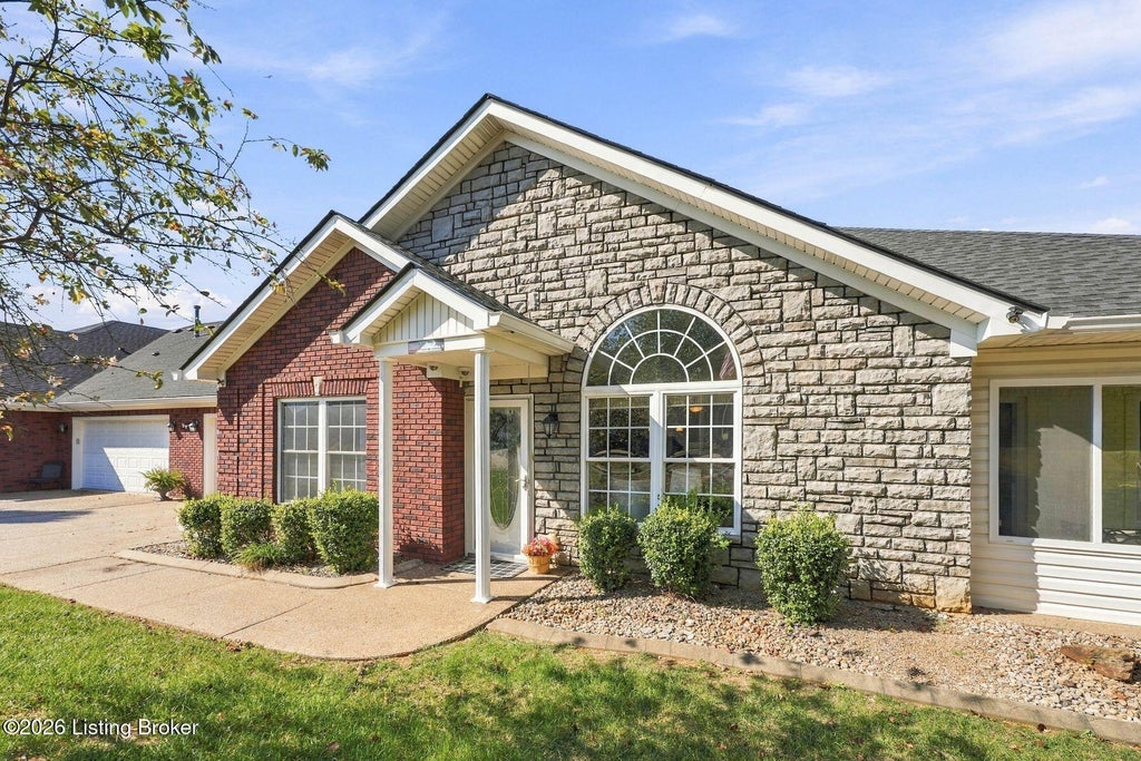 Photo of 242 Adrian Ave, Mt Washington, KY 40047 (MLS # 1732829)
