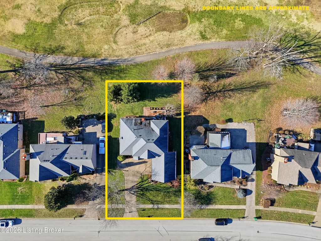 Photo of 10215 Glenmary Farm Dr, Louisville, KY 40291 (MLS # 1709690)