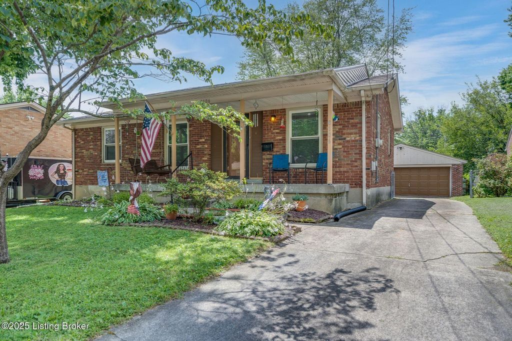 Photo of 8106 Carnes Dr, Louisville, KY 40219 (MLS # 1705887)
