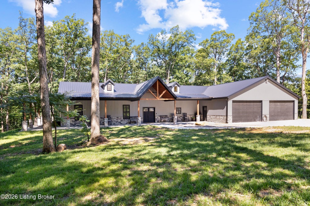Photo of 457 Ponderosa Pl, Shepherdsville, KY 40165 (MLS # 1732747)