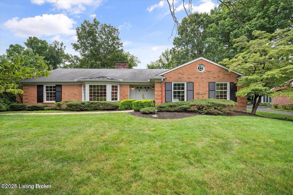 Photo of 2102 Northfield Dr, Louisville, KY 40222 (MLS # 1711983)