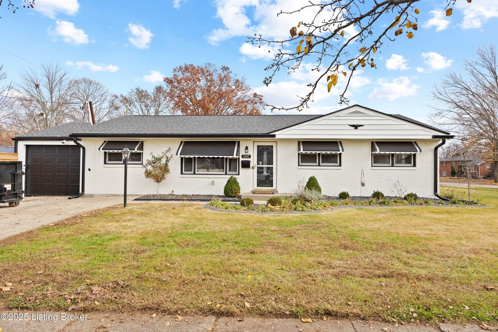 Photo of 3907 Mamaroneck Rd, Louisville, KY 40218 (MLS # 1704168)