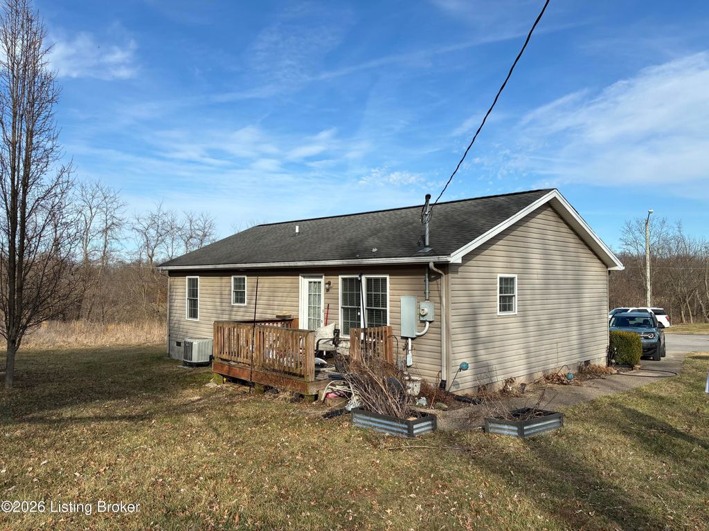 Photo of 101 Lakeview Cir, Campbellsburg, KY 40011 (MLS # 1710424)