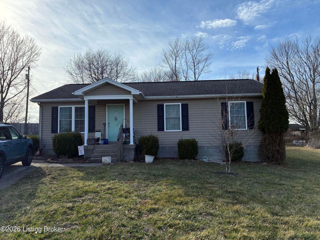 Photo of 101 Lakeview Cir, Campbellsburg, KY 40011 (MLS # 1710424)