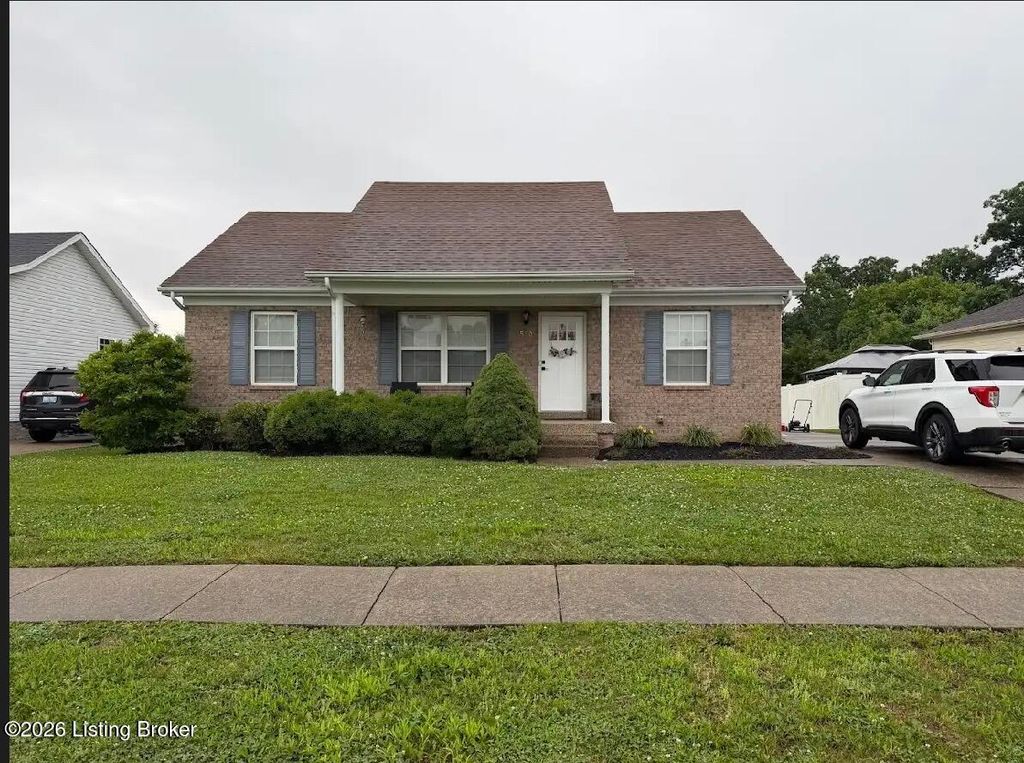 Photo of 550 Tecumseh Dr, Shepherdsville, KY 40165 (MLS # 1718316)