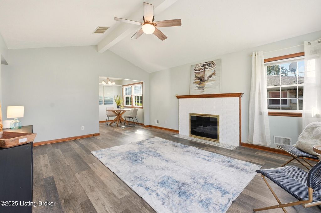 Photo of 4606 Miles Ln, Louisville, KY 40219 (MLS # 1701659)
