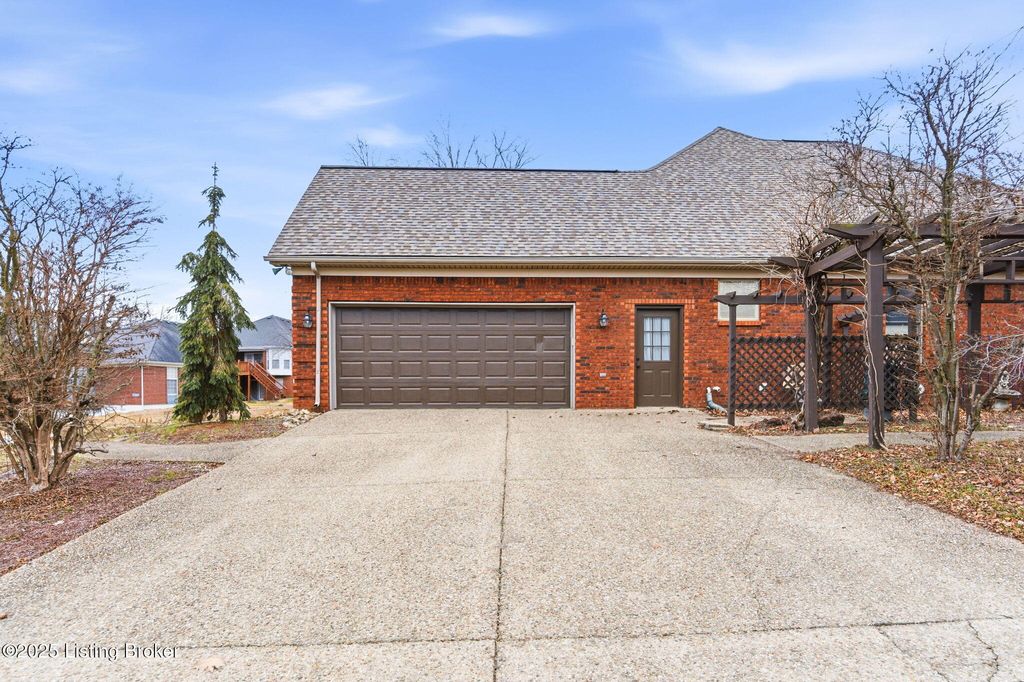 Photo of 1205 Williams Ridge Rd, Louisville, KY 40243 (MLS # 1706042)